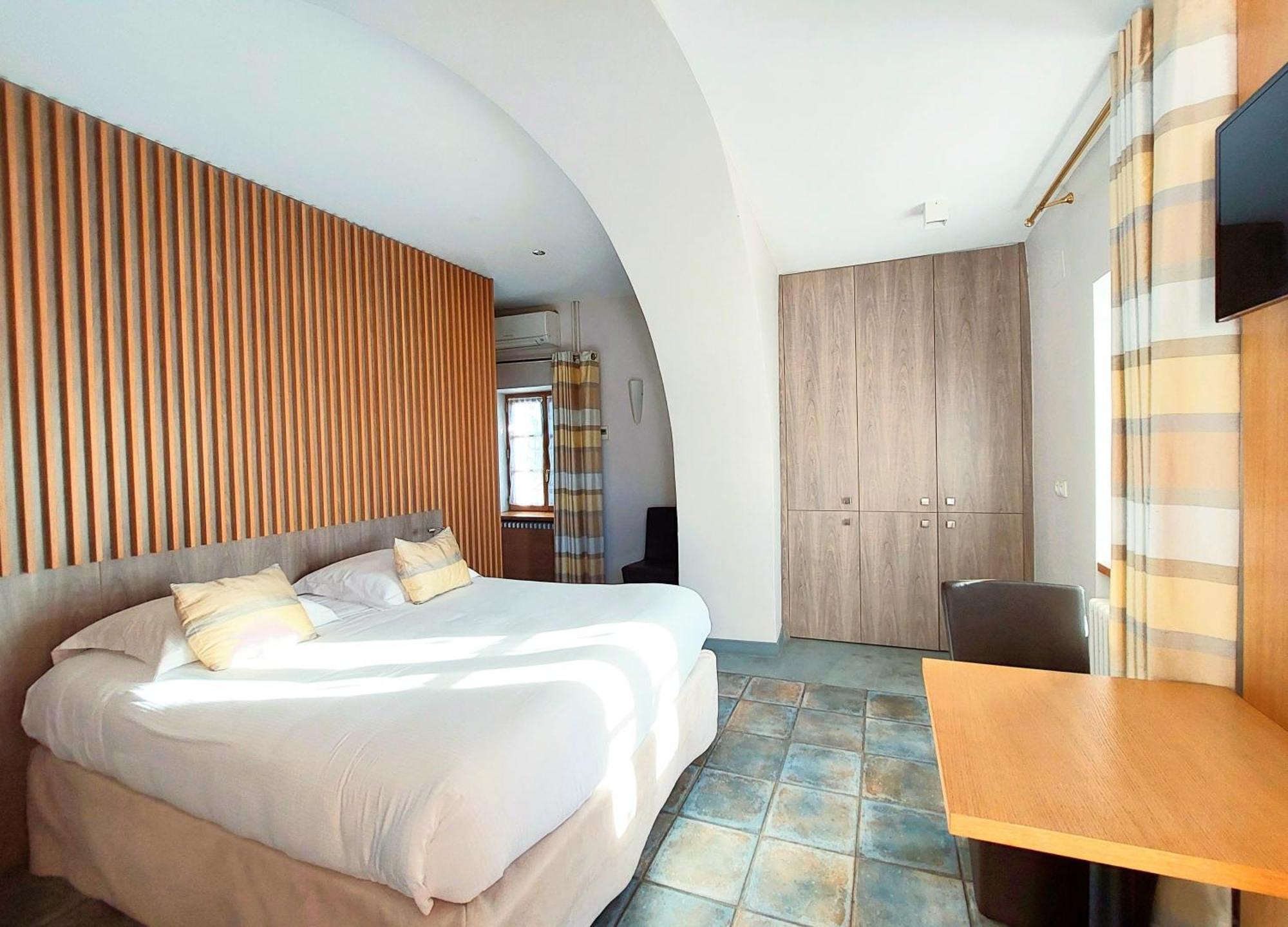 Logis Auberge Les Murets Hotel Restaurant Spa Chandolas 외부 사진